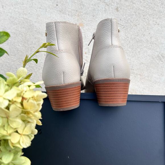 Vionic Finn Ankle Boots Beige Leather Women’s 7.5W Wide Orthotic Comfort EU 38 - Picture 8 of 16